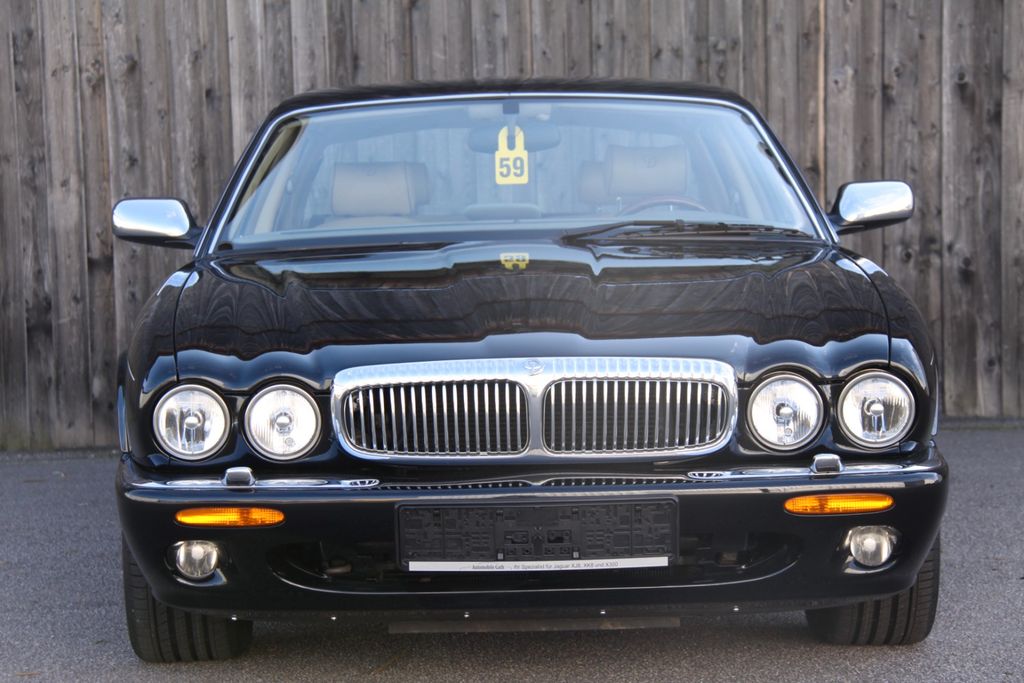 Bild des Angebotes Jaguar Daimler Super V8 Langversion