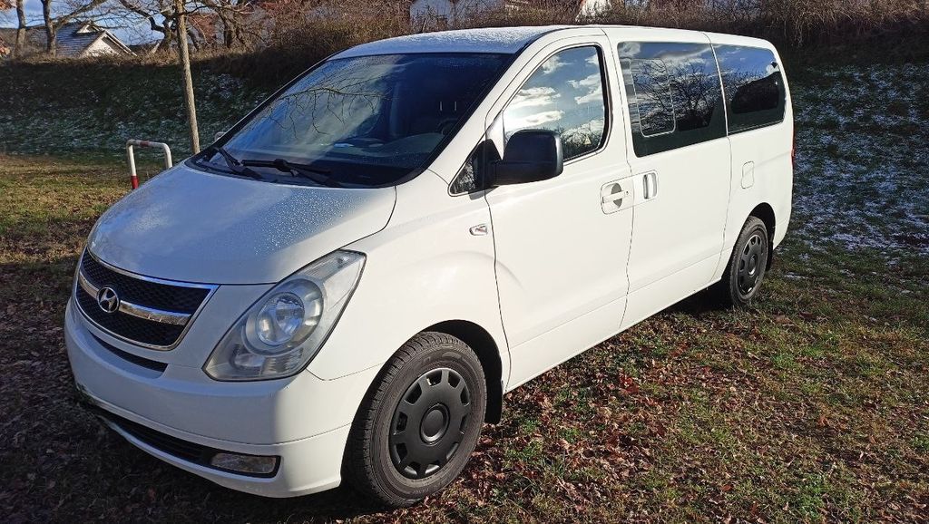 Bild des Angebotes Hyundai Vollausstattung, 1. Hand, 8-fach bereift