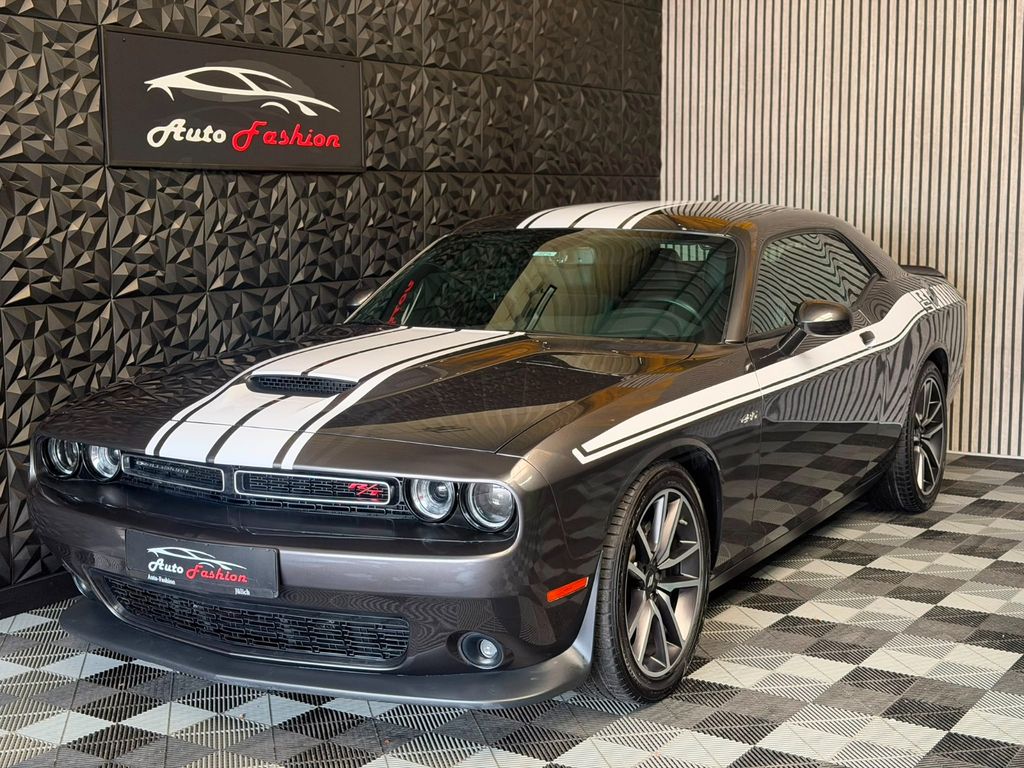 Bild des Angebotes Dodge Challenger 5.7 R/T V8 6-Gang Handschalter