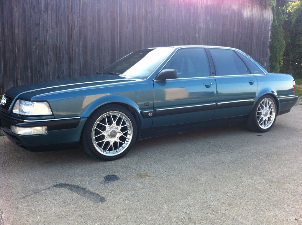 Audi V8
