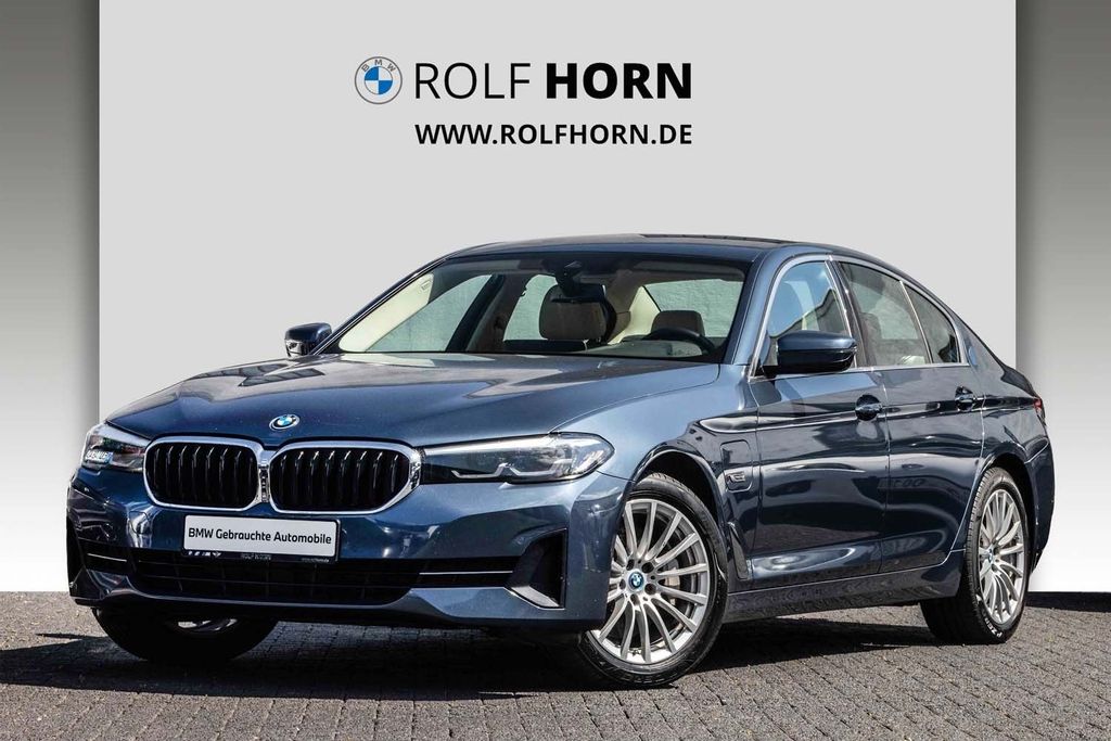 Bild des Angebotes BMW 530e iPerformance Navi AHK Sitzhzg Klima PDC Blu