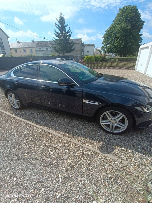 Bild des Angebotes Jaguar XE 20d 180PS AWD Prestige Automatik Prestige