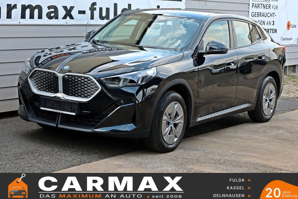 Bild des Angebotes BMW iX2 20 eDrive,Navi,LED,SH,Kamera,Ausparkassist