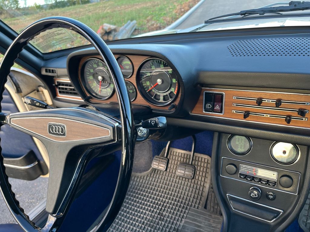 Bild des Angebotes Audi 100 GL mit Stahlschiebedach