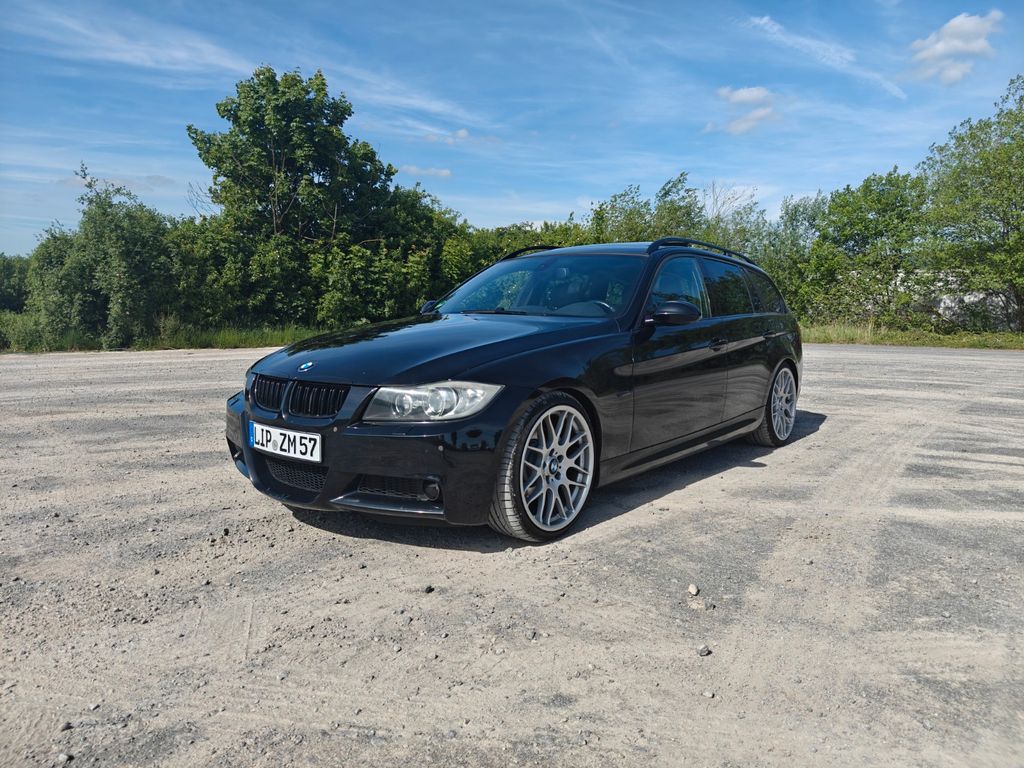 Bild des Angebotes BMW 330xd touring -