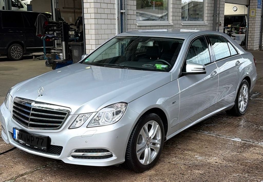 Bild des Angebotes Mercedes-Benz E 350 CDI BlueEFFICIENCY AVANTGARDE AVANTGARDE