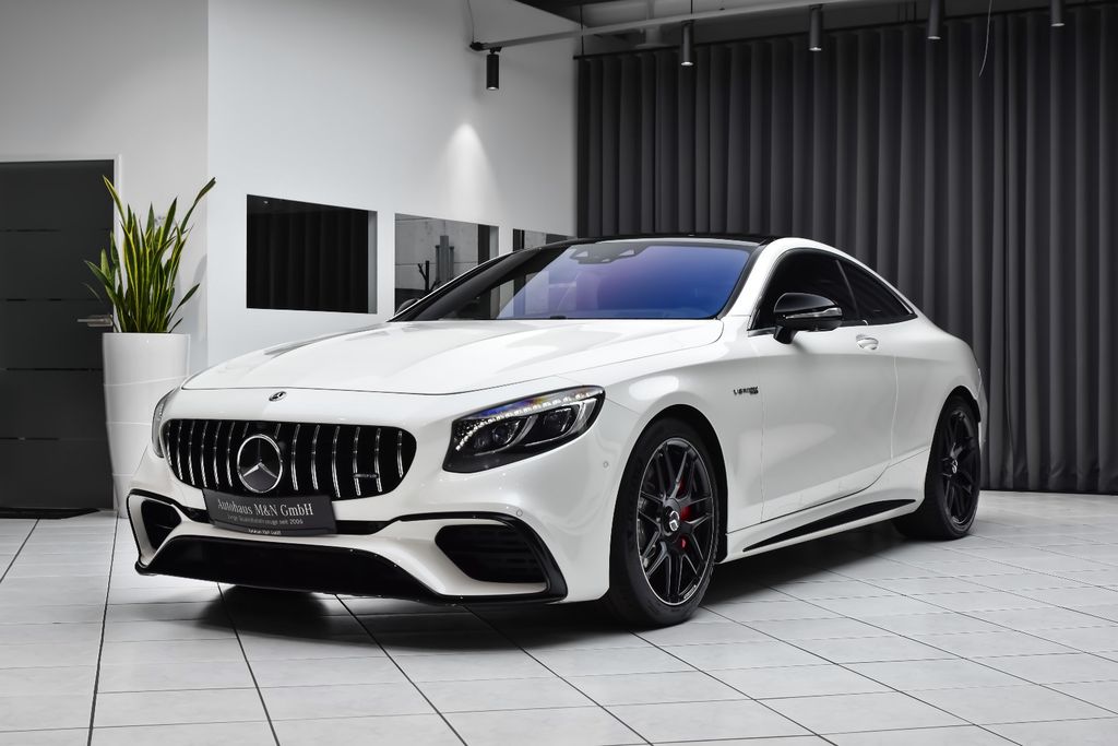 Bild des Angebotes Mercedes-Benz S 63 AMG S Coupe 4Matic+ *Svarovski* Carbon*