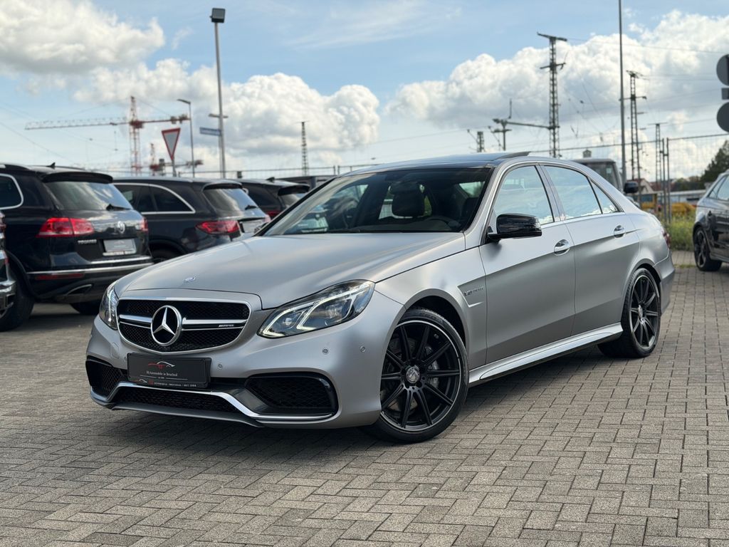 Bild des Angebotes Mercedes-Benz E 63 AMG 4Matic *Designo Magno*Pano*HK*Original*