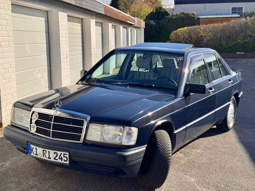 Bild des Angebotes Mercedes-Benz 190 W201 -  136.000km -  Erstlack Diplomatenblau