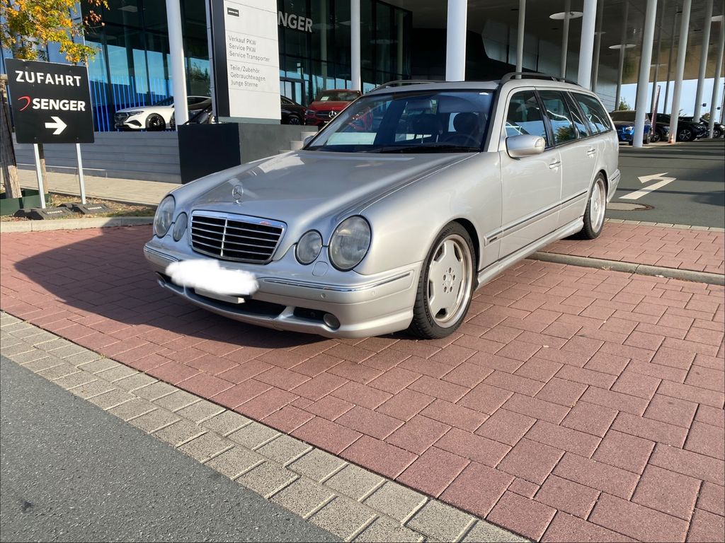 Mercedes-Benz E 55 AMG