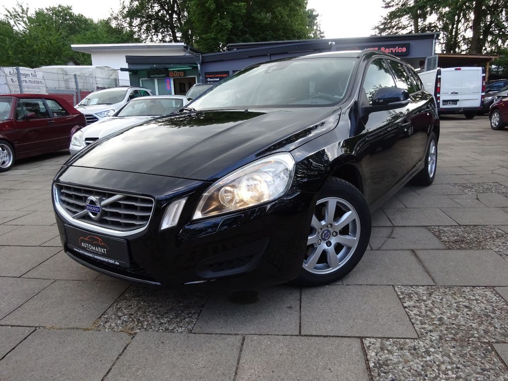 Bild des Angebotes Volvo V60 Kombi Kinetic/Navi/Neu Zahnriemen/SHZ/Klimaa