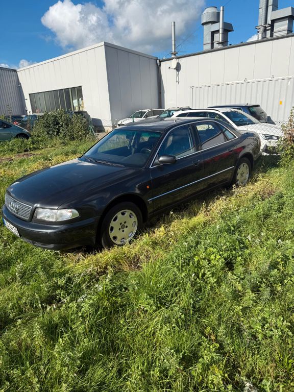 Audi A8 4.2 quattro tiptronic -