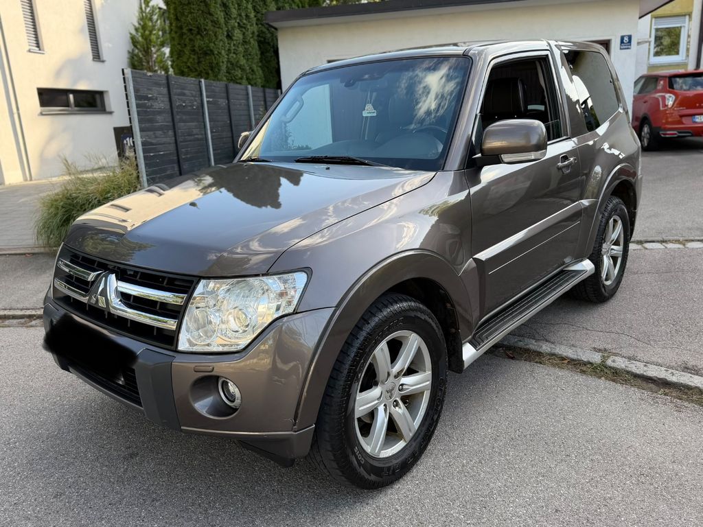 Bild des Angebotes Mitsubishi Pajero 3.2 DI-D Intense *Kurz 3Türen*Automatik*