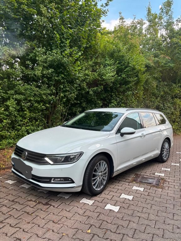 Bild des Angebotes Volkswagen Passat 2.0 TDI SCR 140kW DSG Comfortl. Varia...