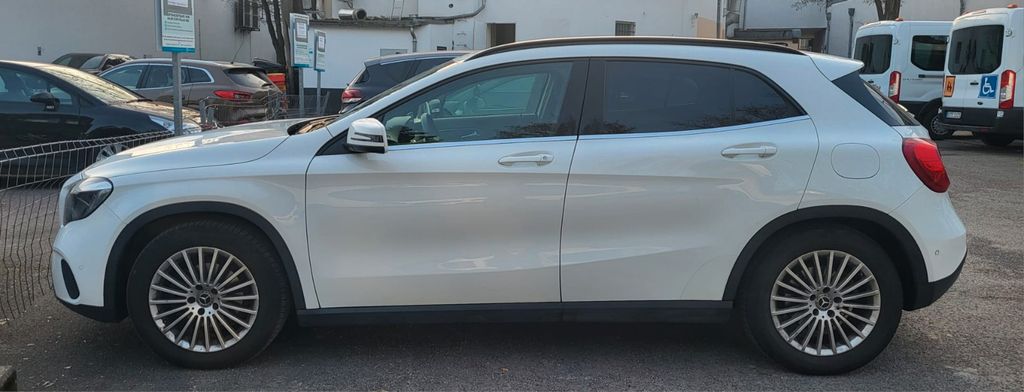 Bild des Angebotes Mercedes-Benz GLA 180 d