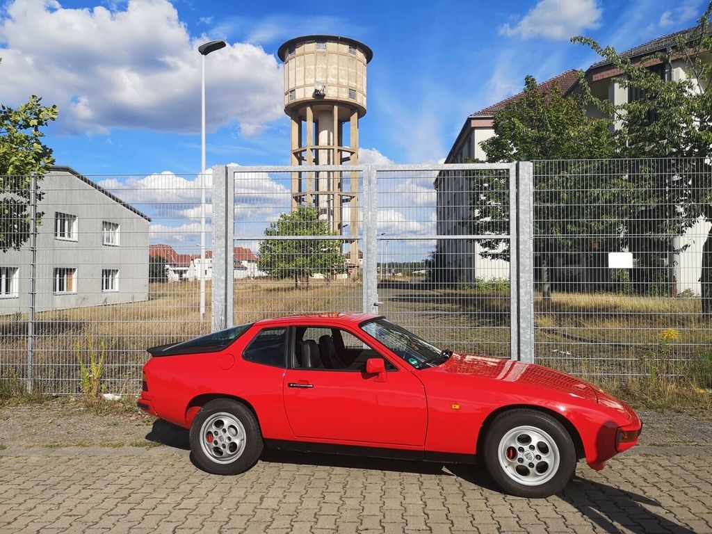 Porsche 924 S