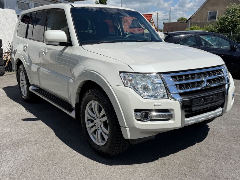Bild des Angebotes Mitsubishi Pajero 3.2 DI-D SUV-Star ! TOP ZUSTAND !