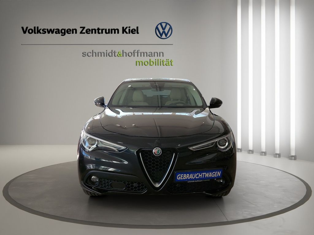Bild des Angebotes Alfa Romeo Stelvio Lusso Q4 2.2 JTDM Klima Einparkhilfe
