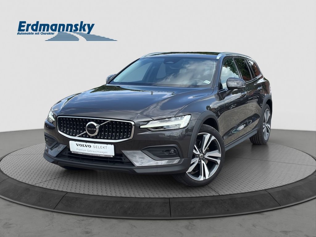 Bild des Angebotes Volvo V60 B4 Cross Country Ultimate AWD/AHK/Pano/StHz