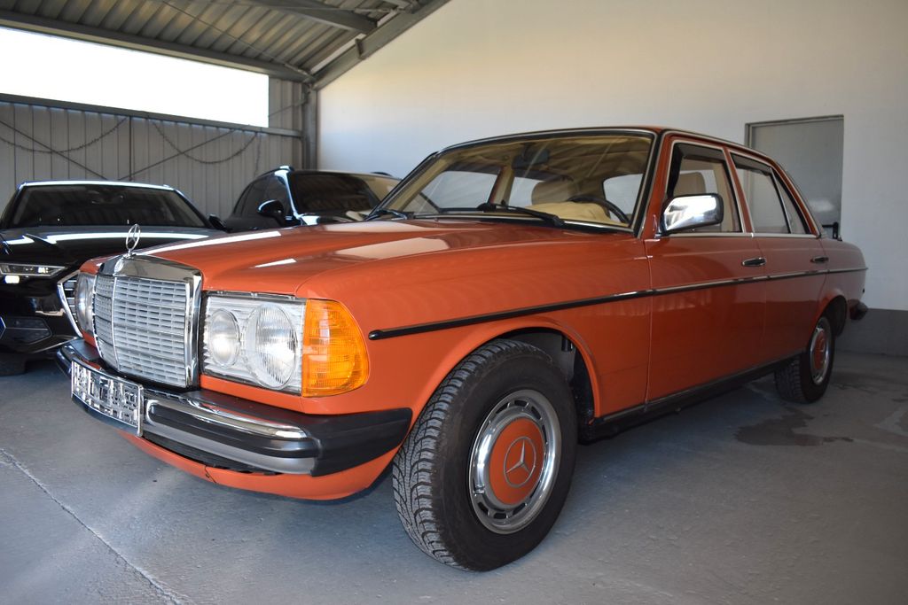 Bild des Angebotes Mercedes-Benz 250 6 Zylinder Benziner Zustand Top BRD H-Zulass