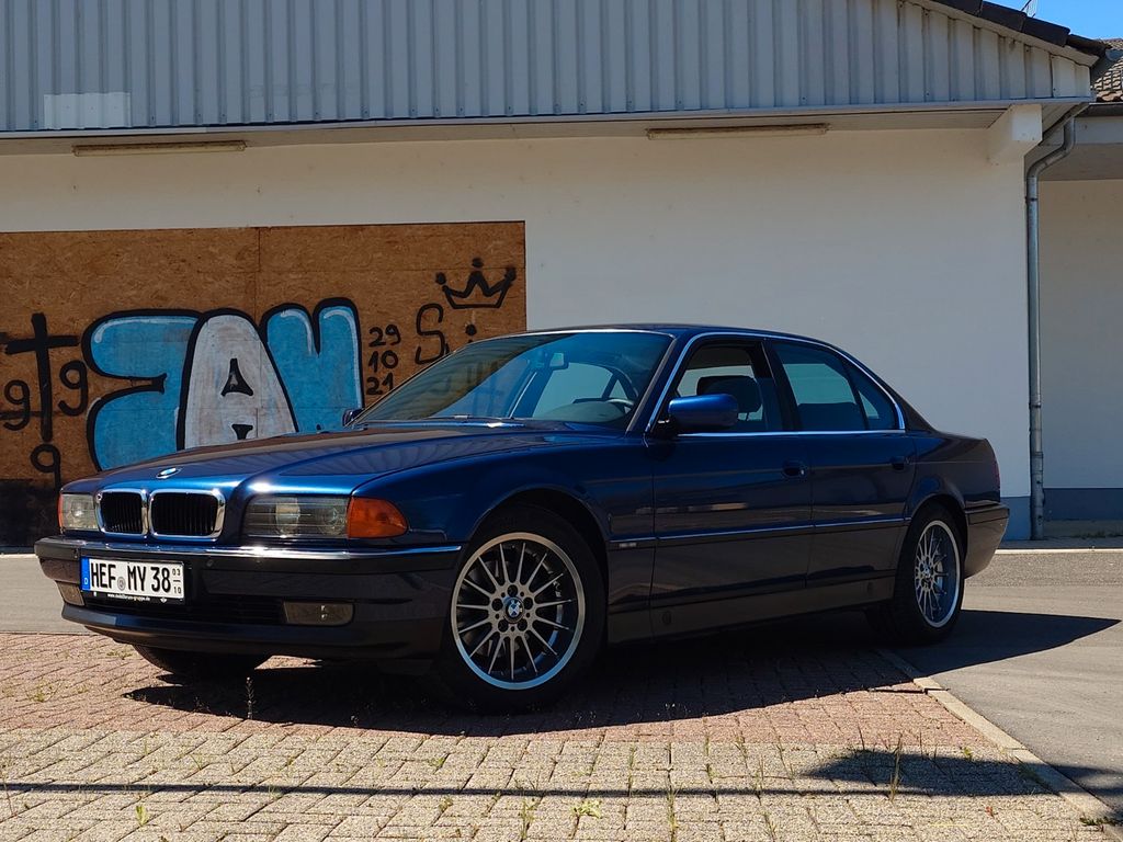 Bild des Angebotes BMW 735i