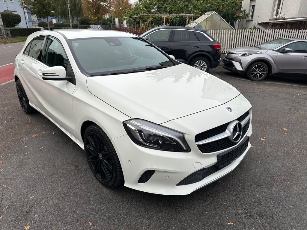 Bild des Angebotes Mercedes-Benz A 180 BlueEfficiency Urban/ LED/ Navi/ PDC