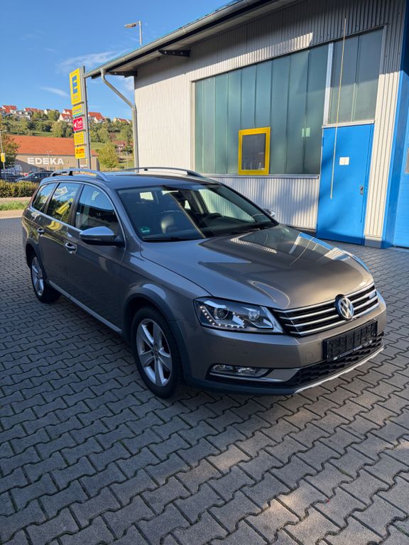 Bild des Angebotes Volkswagen Passat Alltrack 2.0 TDI 4MOTION Alltrack Blu...