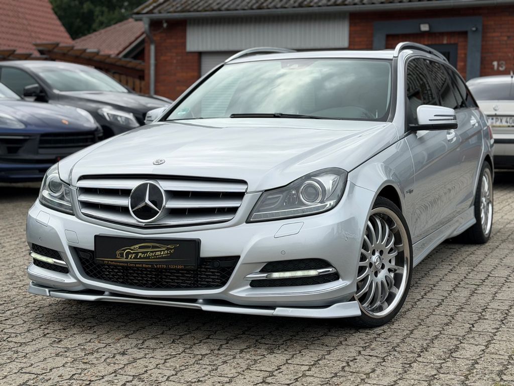 Bild des Angebotes Mercedes-Benz C 300 CDI BlueEfficiency 4Matic/Amg-Paket/Leder/