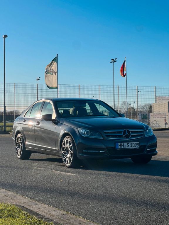 Bild des Angebotes Mercedes-Benz C 300 CDI Aut. Avantgarde *Ölkühler*Agr*Injekto