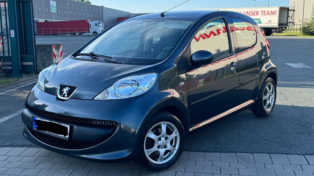 Bild des Angebotes Peugeot 107 Filou Automatik  59500km