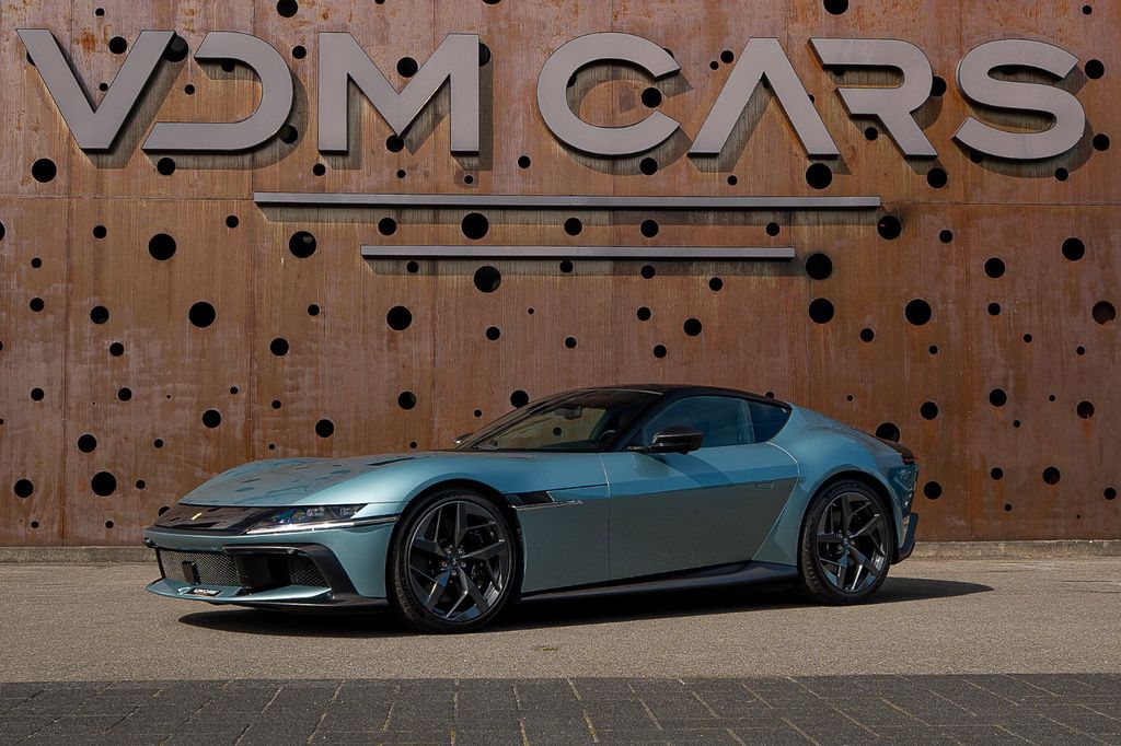 Bild des Angebotes Ferrari 12Cilindri *MATT Carbon *VOLL *LP 565.205,- *Neu