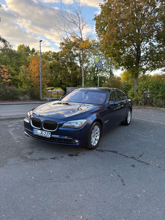Bild des Angebotes BMW 750i xDrive -