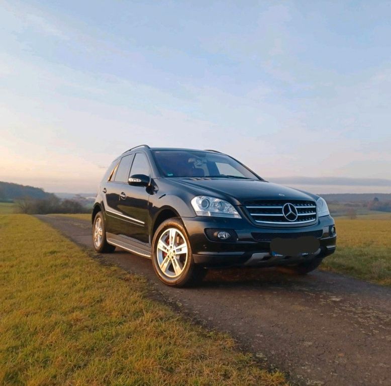Bild des Angebotes Mercedes-Benz ML 4MATIC - im seltenheitswertem Zustand !!