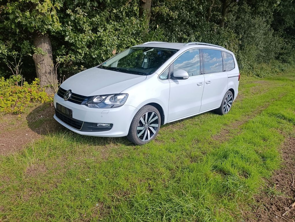Bild des Angebotes Volkswagen Sharan 1.4 TSI BMT SOUND AHK Xenon 7 Sitzer