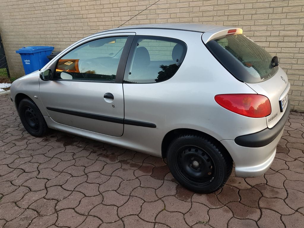 Bild des Angebotes Peugeot 206 Petit Filou 75 Petit Filou