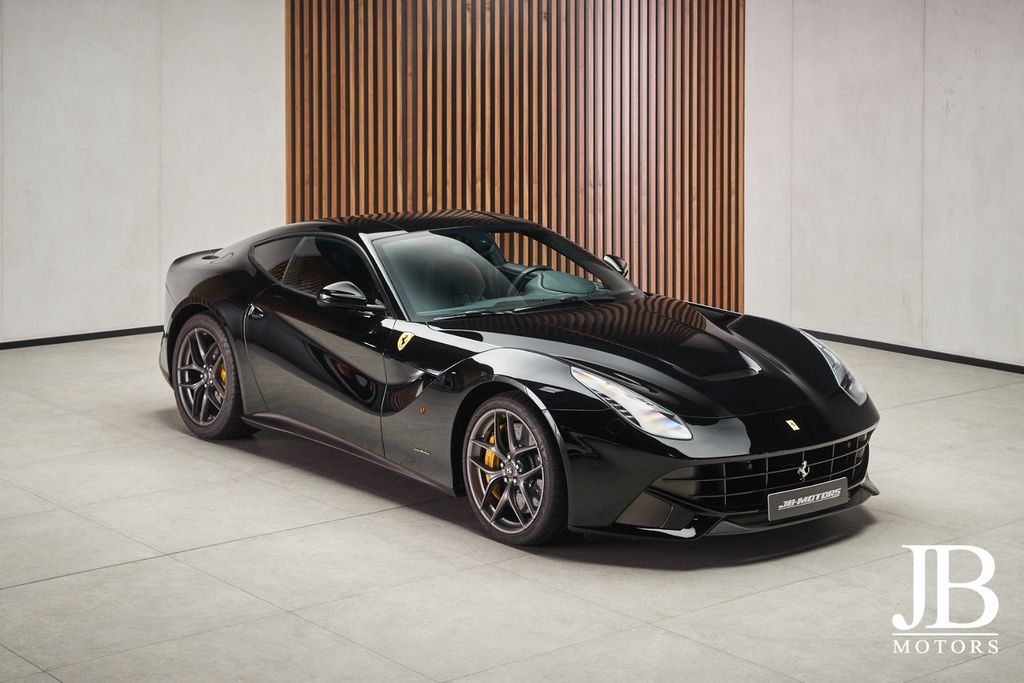 Bild des Angebotes Ferrari F12 Carbon Lift LED JBL Kamera Electric Seats