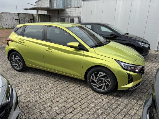 Bild des Angebotes Hyundai i20 TREND AUTOMATIK NAVI+LED+SHZ..UVM