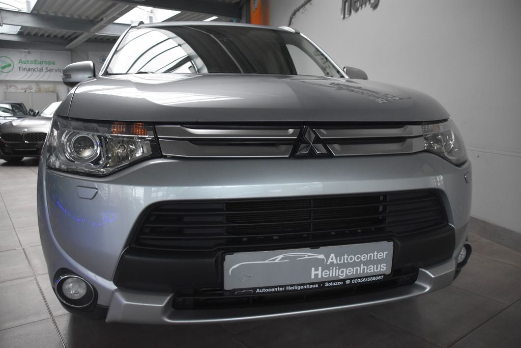 Bild des Angebotes Mitsubishi Outlander Instyle 4WD Navi Kamera Leder 7-Sz AHK