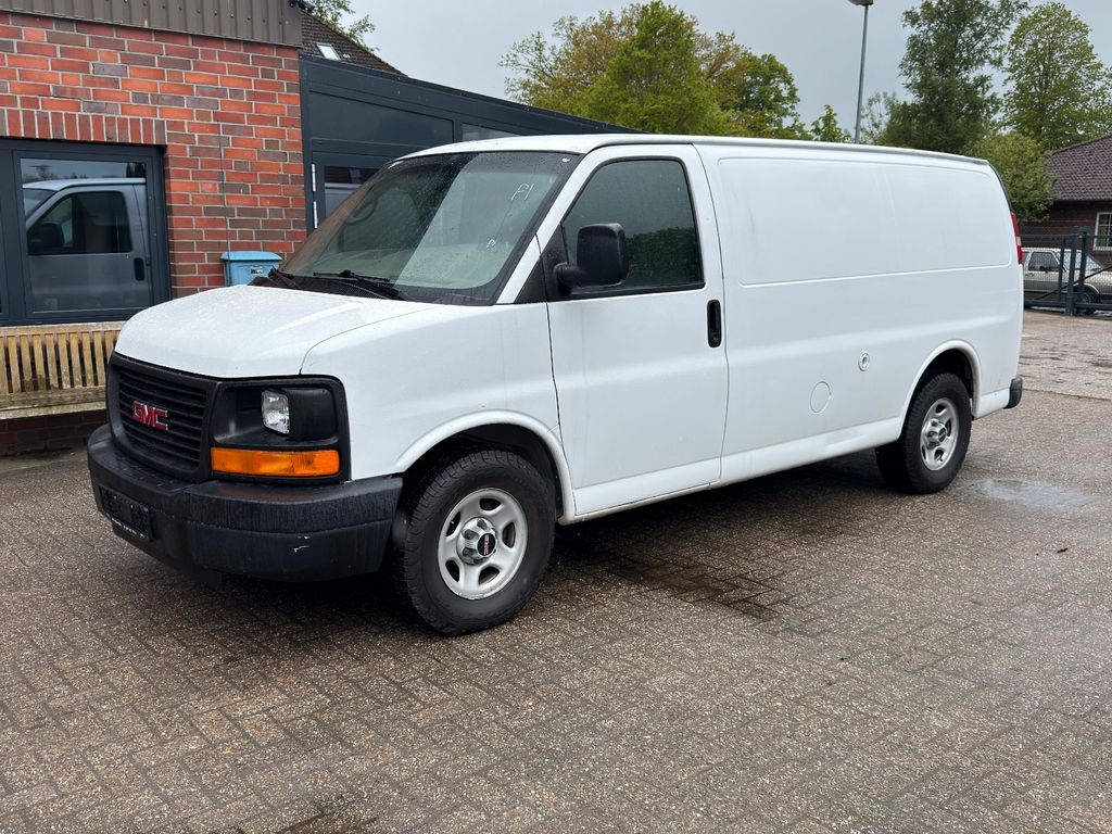 Bild des Angebotes GMC Savana Cargo Van 4x4 Bus Kastenwagen LKW