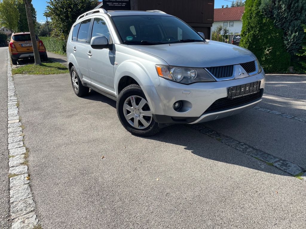 Bild des Angebotes Mitsubishi Outlander 2.2 4WD Rückfahrkamera 7-Sitze