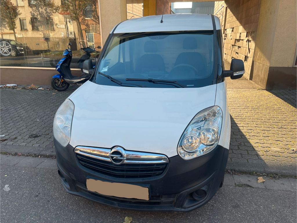 Bild des Angebotes Opel Combo D Kasten L2H1 2,2t 1.Hand neu TÜV