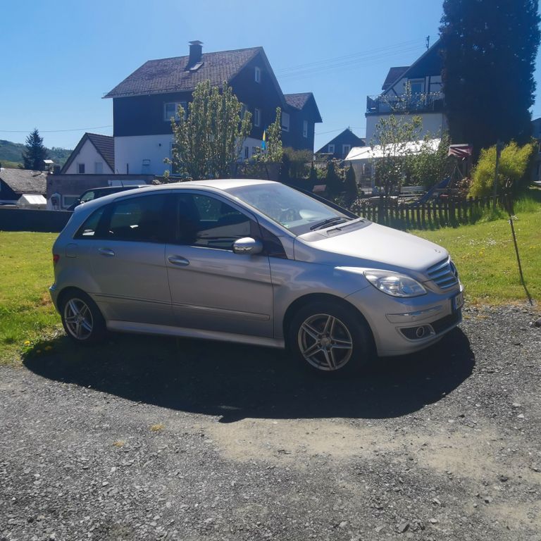 Mercedes-Benz B 200 Standard