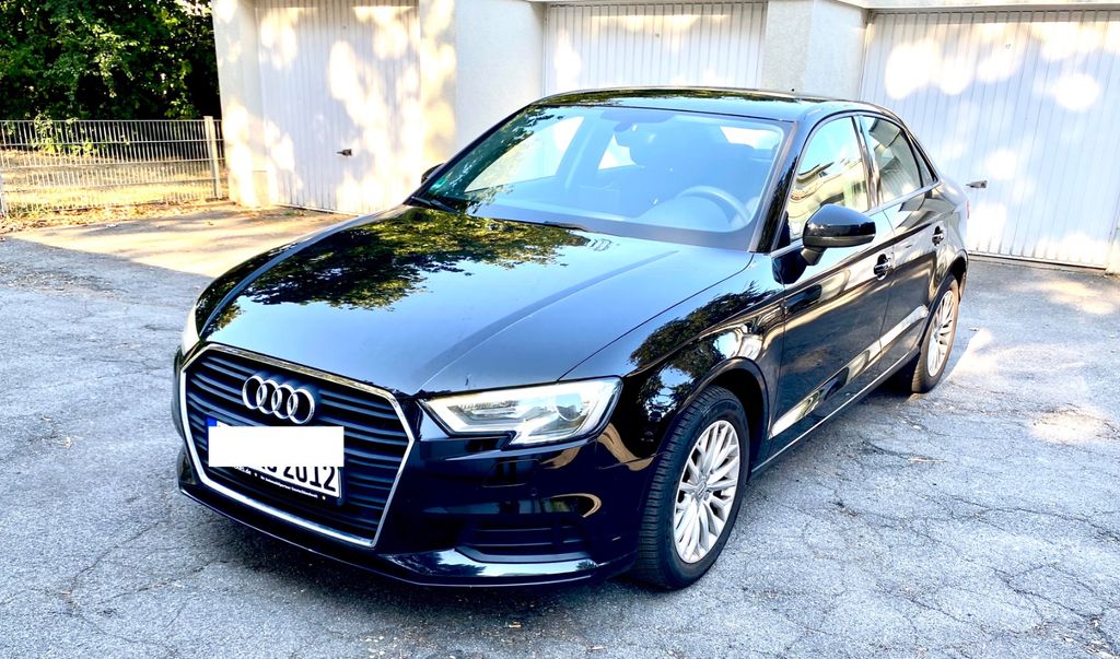 Audi A3 1.6 TDI Limousine *2.HAND*XENON*SITZHEIZUNG*
