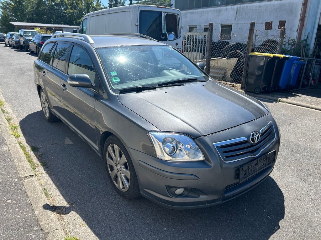 Toyota Avensis Kombi 2.0 D-4D Team
