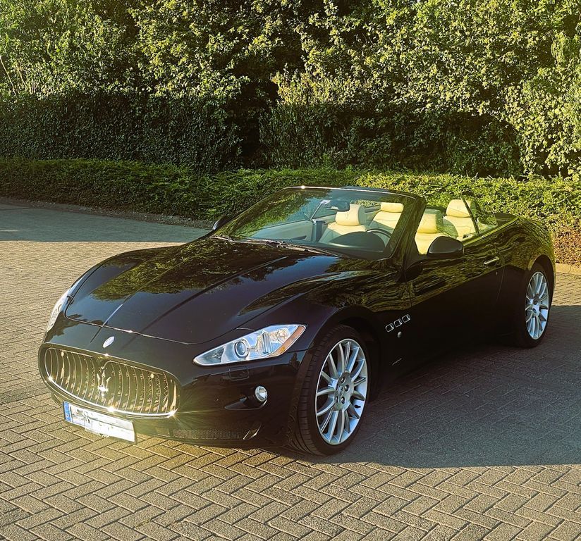 Bild des Angebotes Maserati GranCabrio 4.7 V8 Sport Automatik Sport