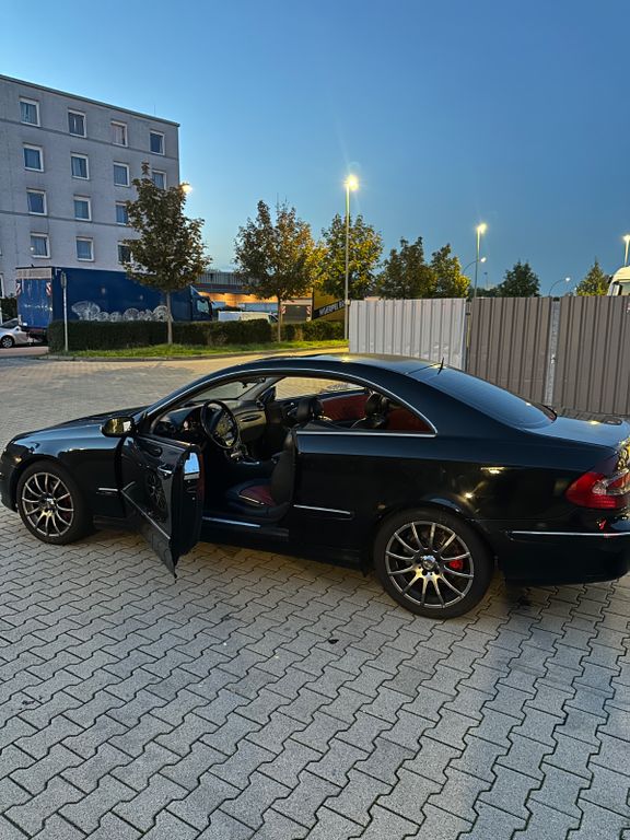 Bild des Angebotes Mercedes-Benz CLK 270 CDI Elegance 2005/09