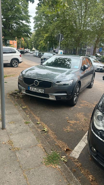 Bild des Angebotes Volvo CC AWD VOLL Standhz. Keyless Ambiente Tür boden