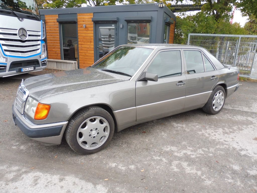 Bild des Angebotes Mercedes-Benz E 230 H-Zulassung Automatik SSHD Servo