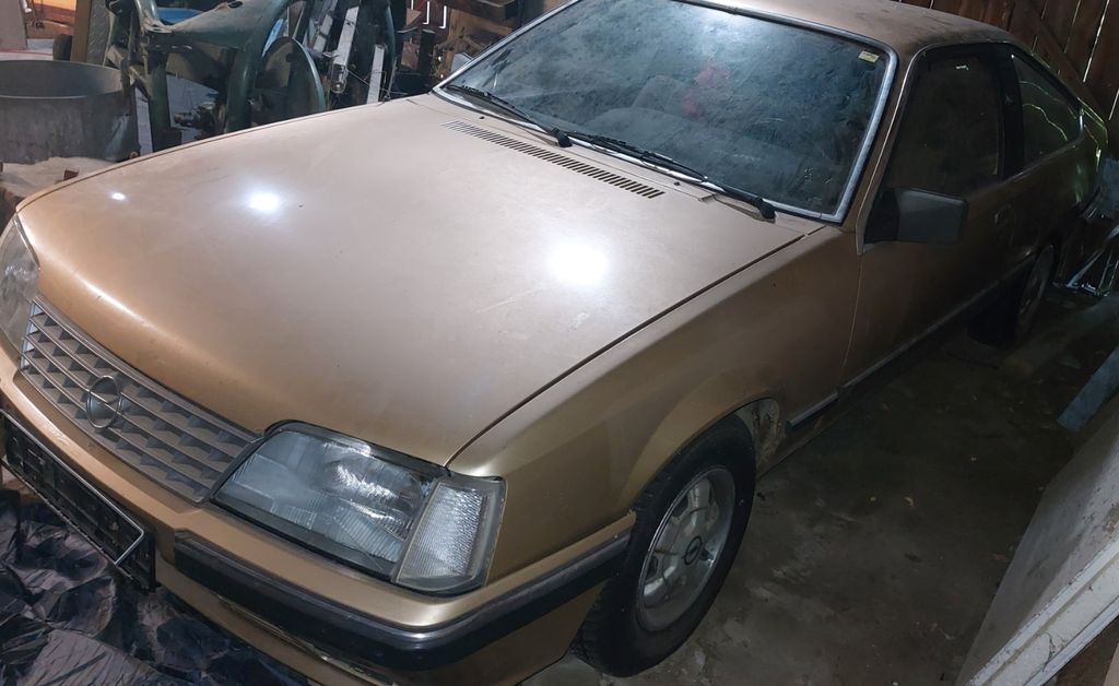 Opel Monza A 2.5 E + 3.0 Motor dazu