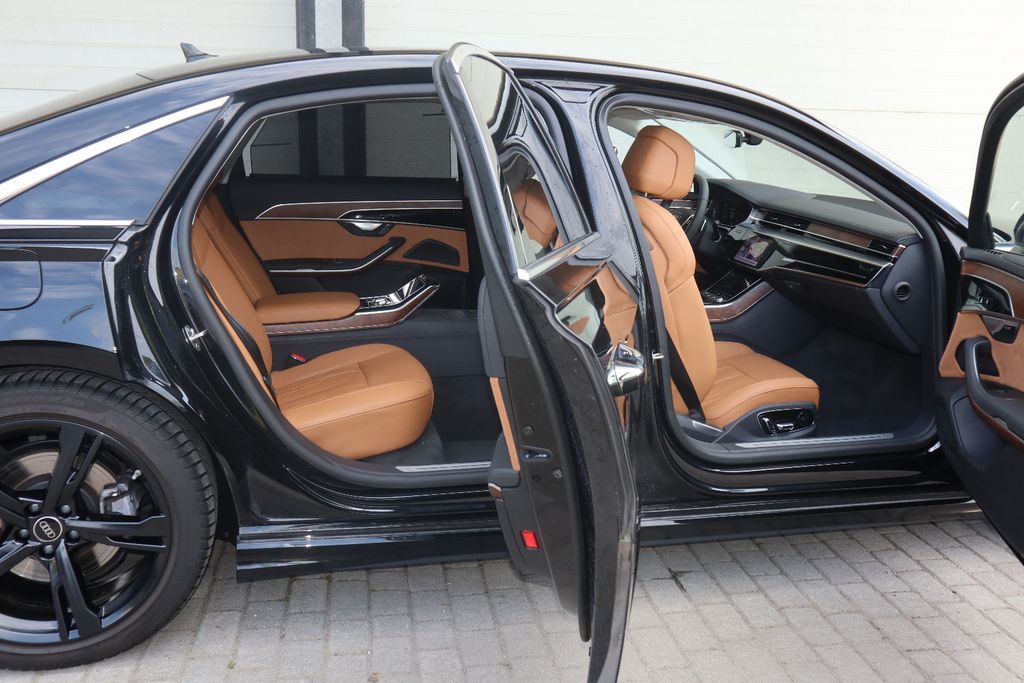 Bild des Angebotes Audi A8L 50 TDI lang exclusive *SCHWARZ-COGNAC* /3xTV